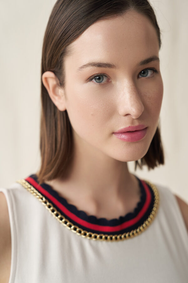 Τοπ με scallop rib και Ve πλάτη