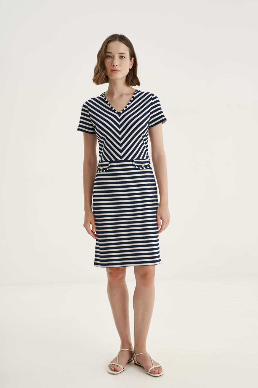 12532 Φόρεμα navy με πατ (1)