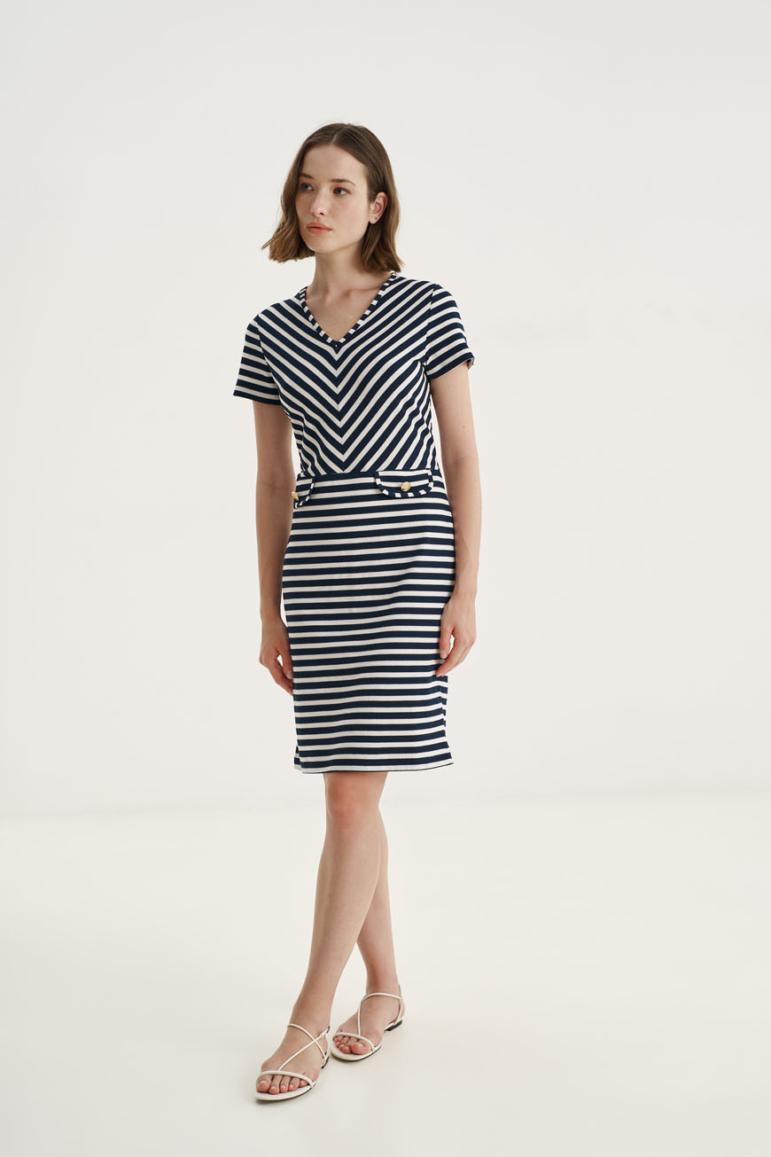 12532 Φόρεμα navy με πατ (3)