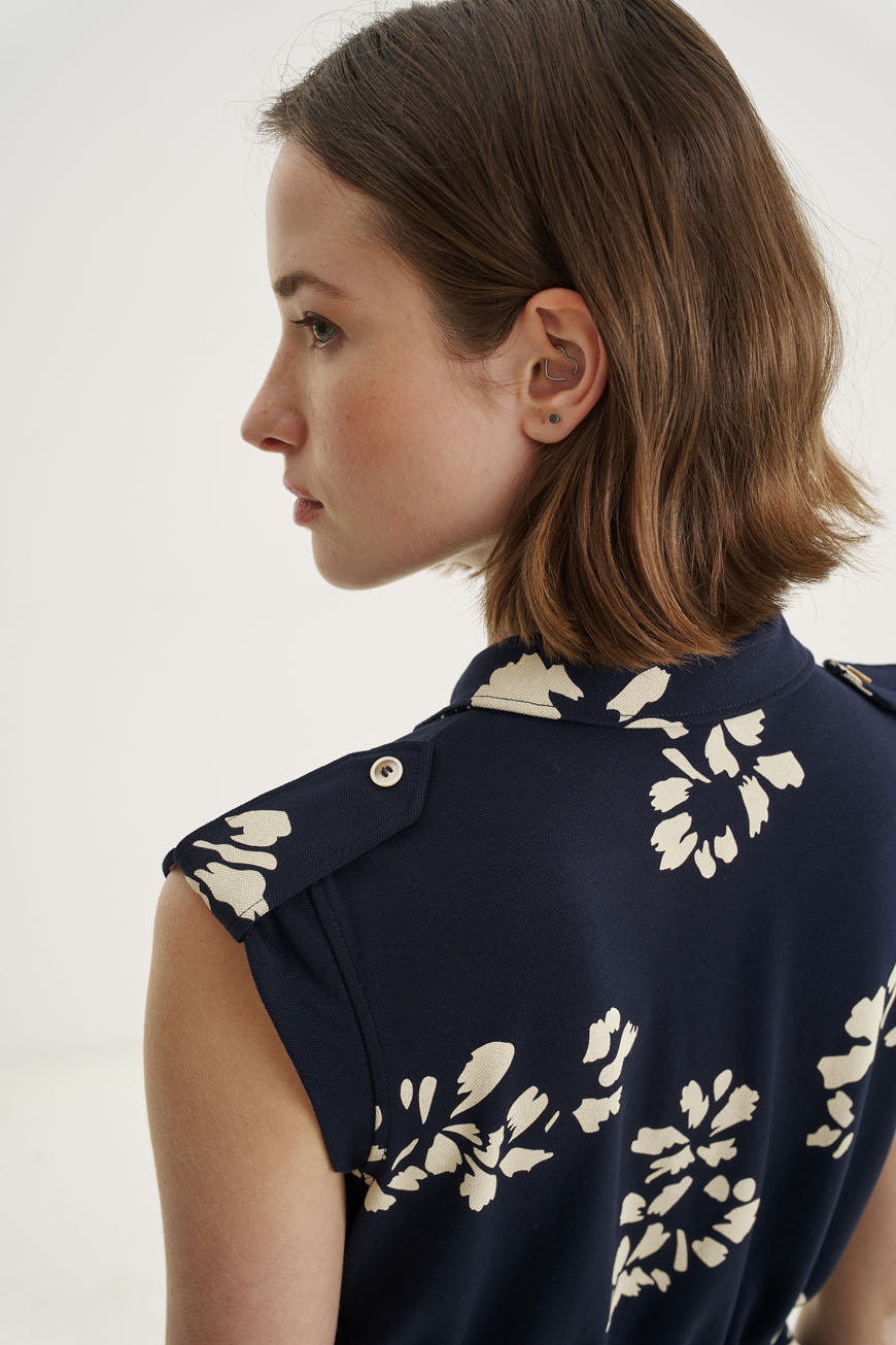 12577 Αμάνικη ζακέτα flower print (5)