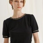 12664 Μπλούζα με αλυσίδα και logo (1)
