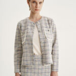 12672 Τοπ με contrast tweed λεπτομέρεια (3)