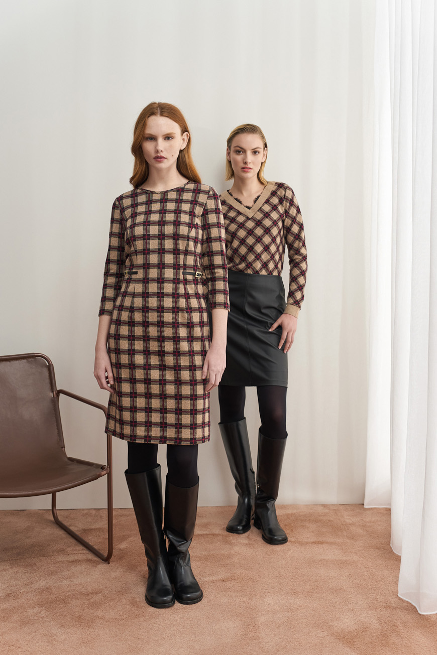 12730 Μπλούζα Ve tartan με δαντέλα (2)