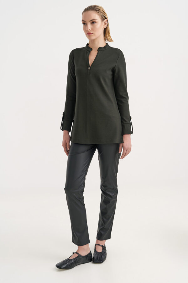 Long blouse with buttons