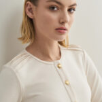 12786 ΜΠΛΟΥΖΑ ΜΕ ΠΙΕΤΑΚΙΑ ΣΤΟΝ ΩΜΟ (3)