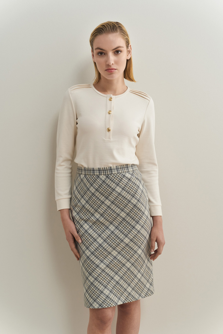 12786 ΜΠΛΟΥΖΑ ΜΕ ΠΙΕΤΑΚΙΑ ΣΤΟΝ ΩΜΟ (4)