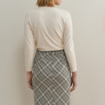 12786 ΜΠΛΟΥΖΑ ΜΕ ΠΙΕΤΑΚΙΑ ΣΤΟΝ ΩΜΟ (5)