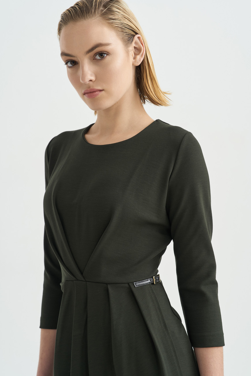 12794 Φόρεμα με πιέτες εμπρός (2)