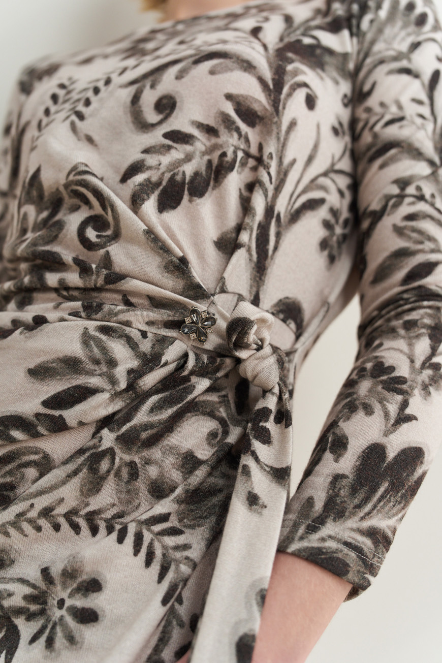 12817 Φόρεμα με σούρα στο πλάι flowerprint (2)