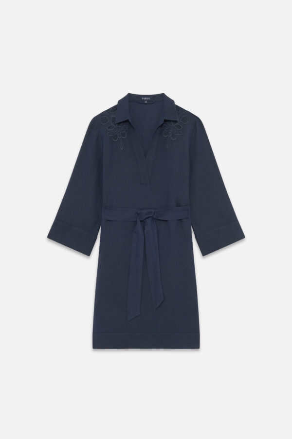 Φόρεμα με κεντήματα