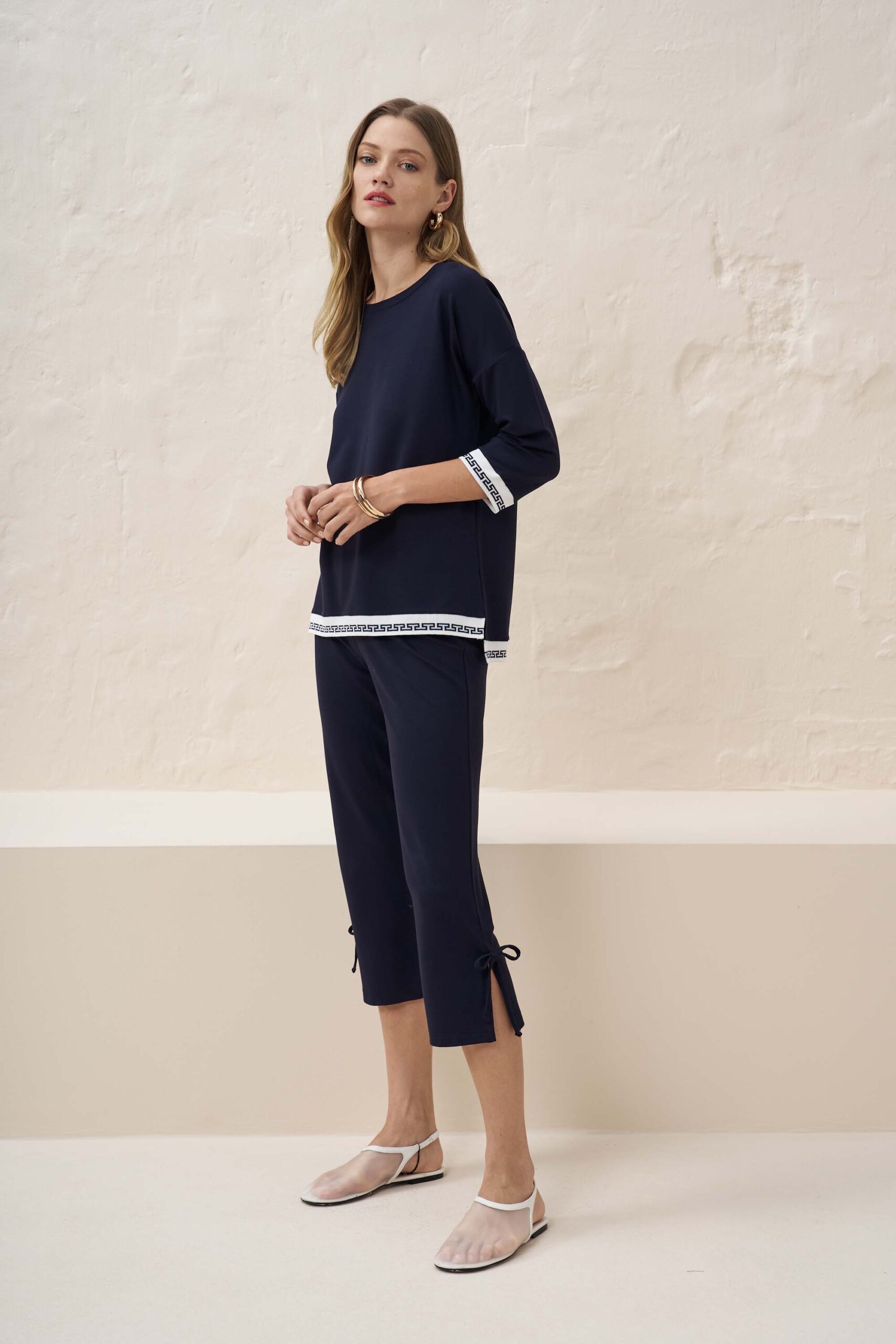 12900 Κάπρι με φιόγκους (1)