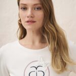 12696 ΜΠΛΟΥΖΑ FOIL LOGO + ΜΟΤΙΦ ΠΕΤΑΛΟΥΔΑ (2)