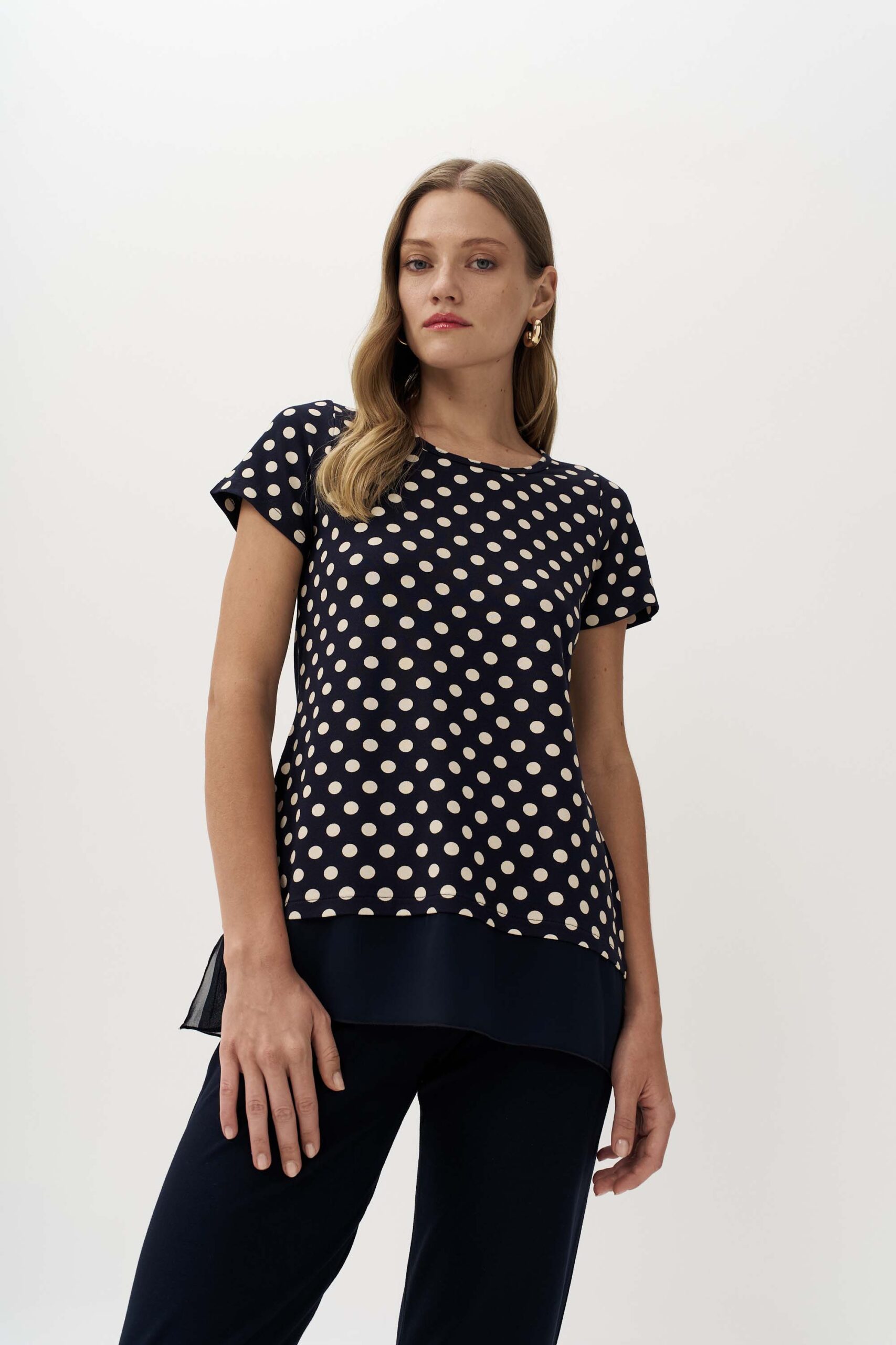 12921 Άνετη μπλούζα με τελείωμα μουσελίνα (2)