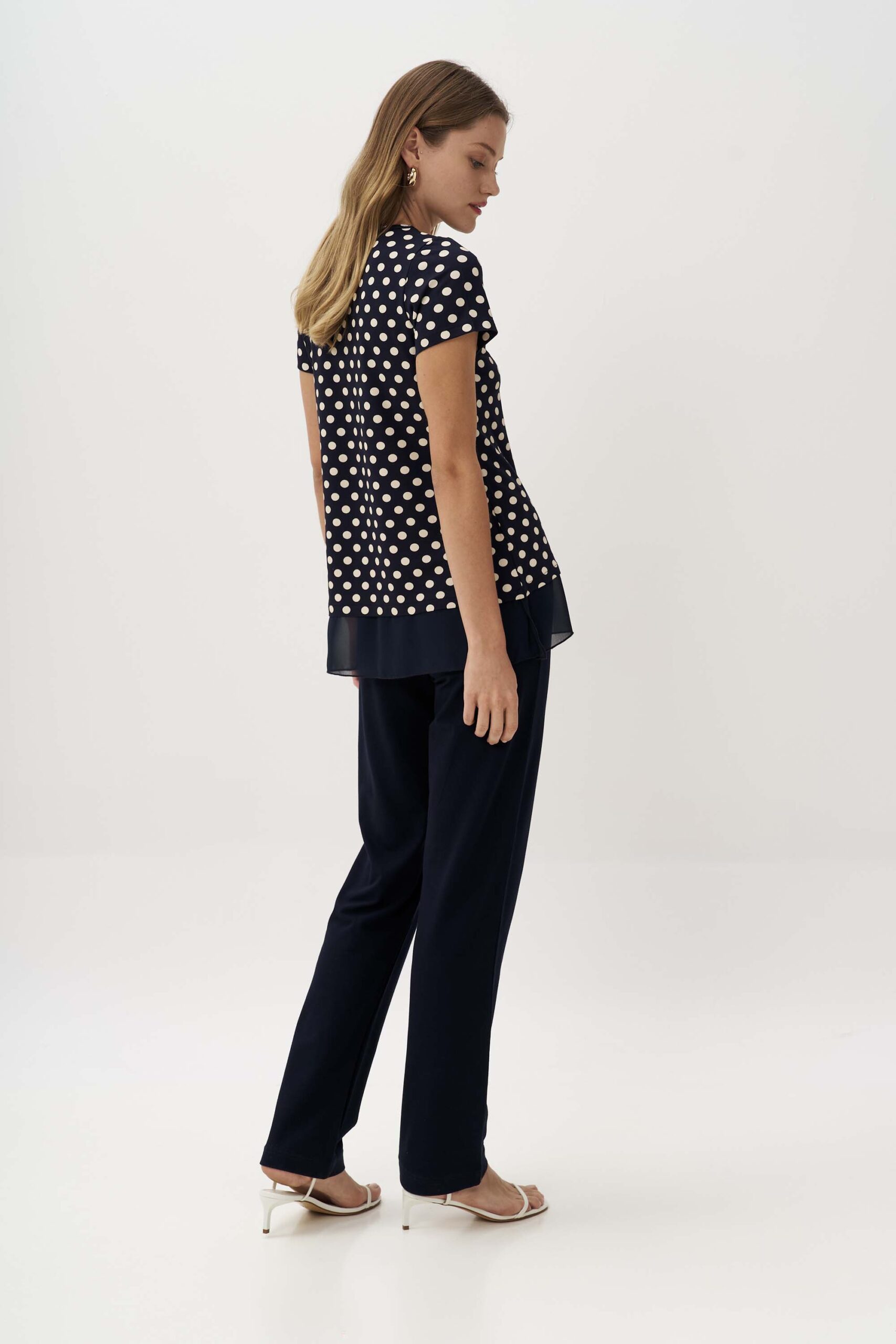 12921 Άνετη μπλούζα με τελείωμα μουσελίνα (3)