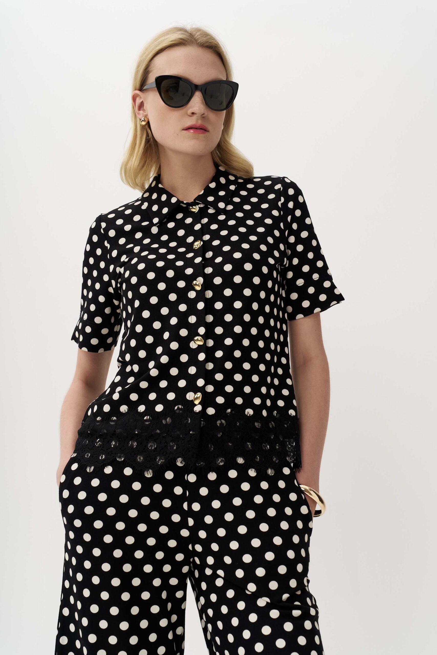 12926 Ζακέτα πουά με δαντέλα τελείωμα (3)