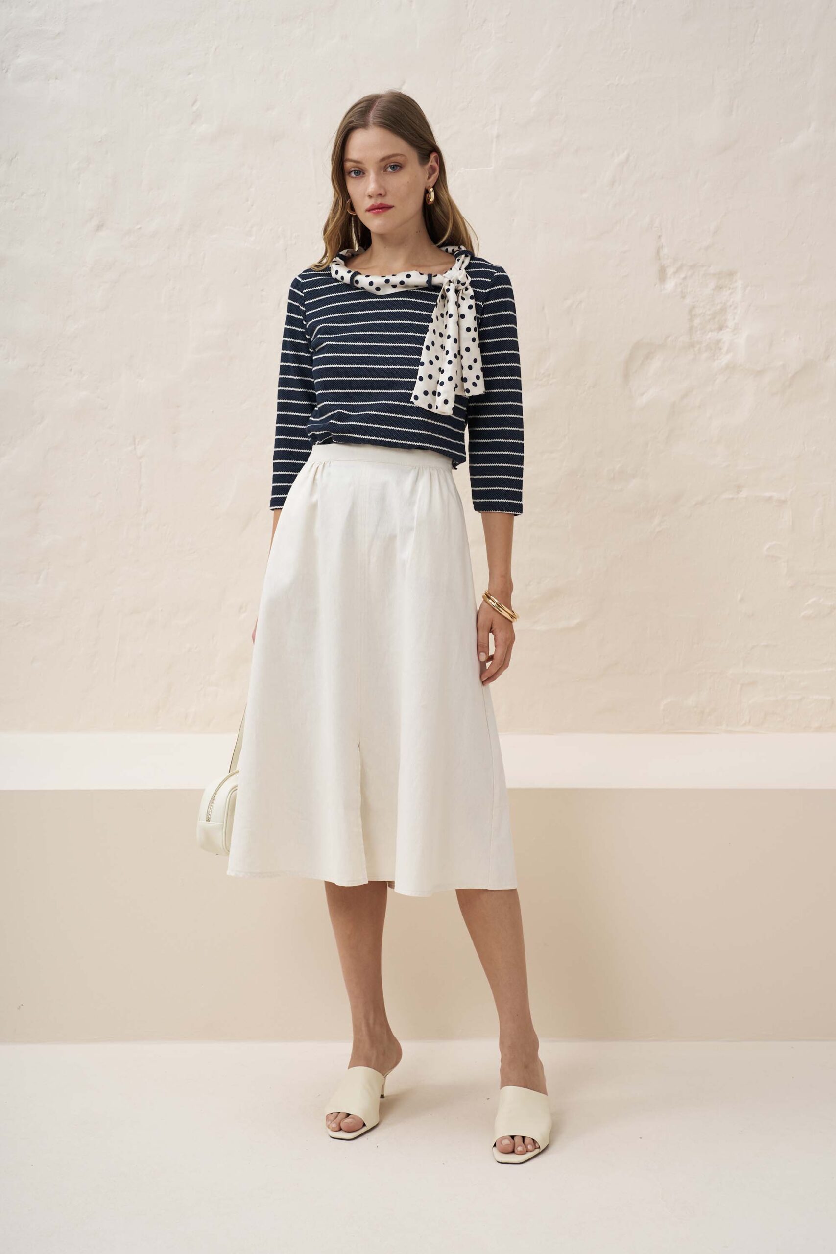 12935 Μπλούζα candy με φουλάρι πουά (4)