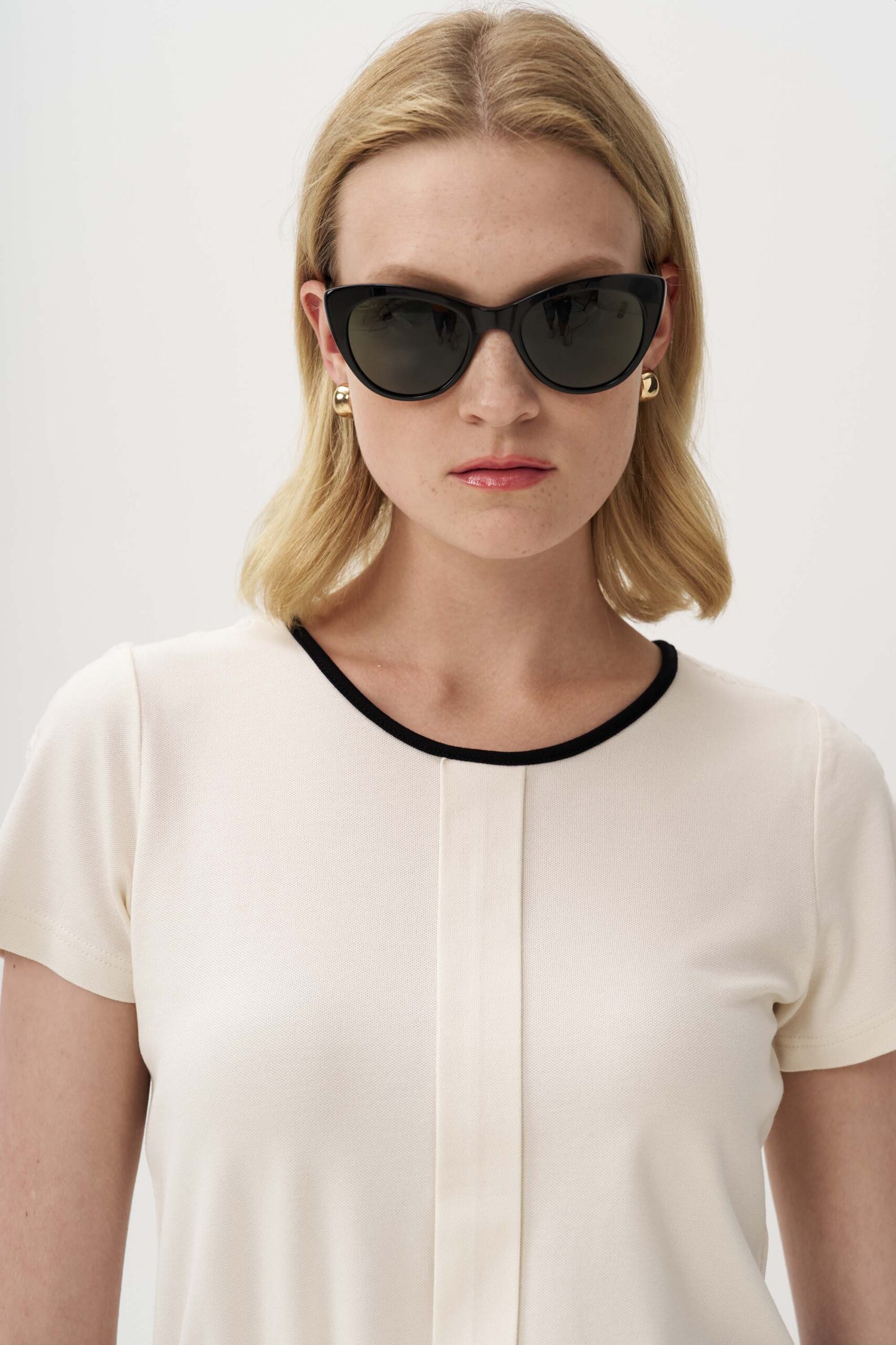 12982 Μπλούζα με πιέτα και δαντέλα (1)