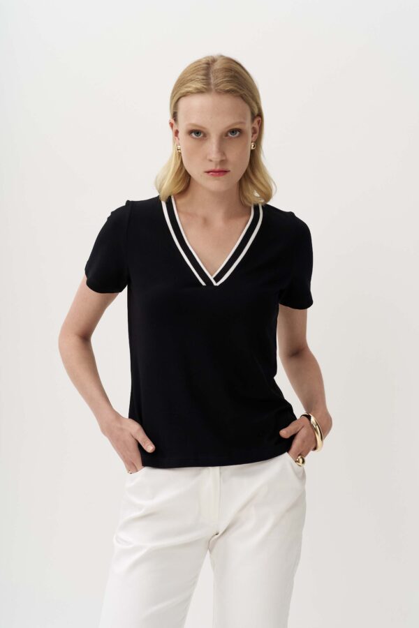 Μπλούζα Ve με ριπ σε αντίθεση