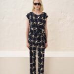 13042 Παντελόνι τύπωμα cube (4)