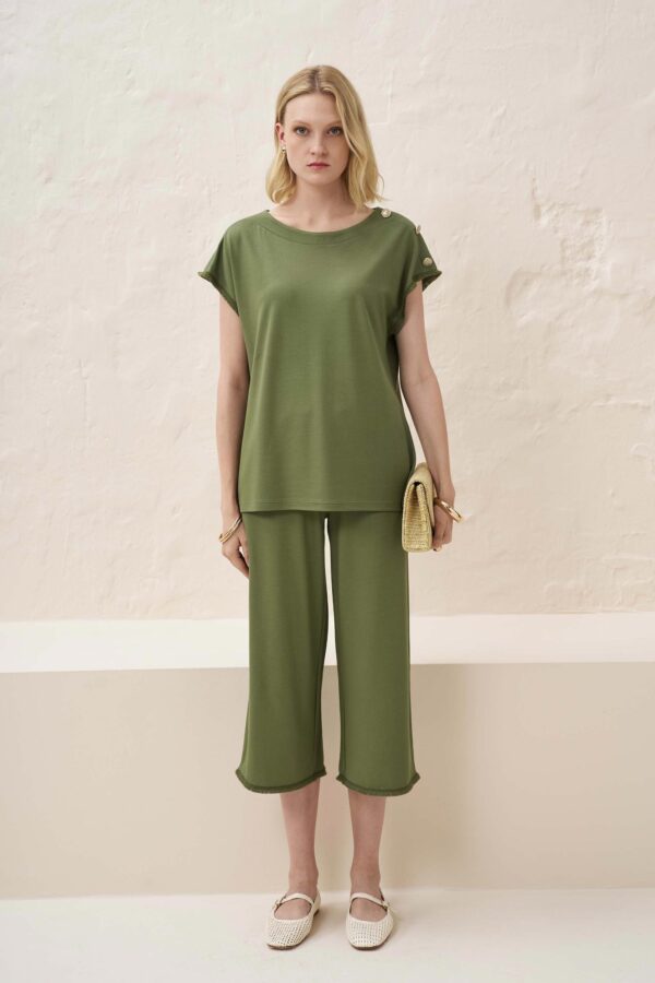 Μπλούζα σε άνετη γραμμή με κρόσι τελείωμα