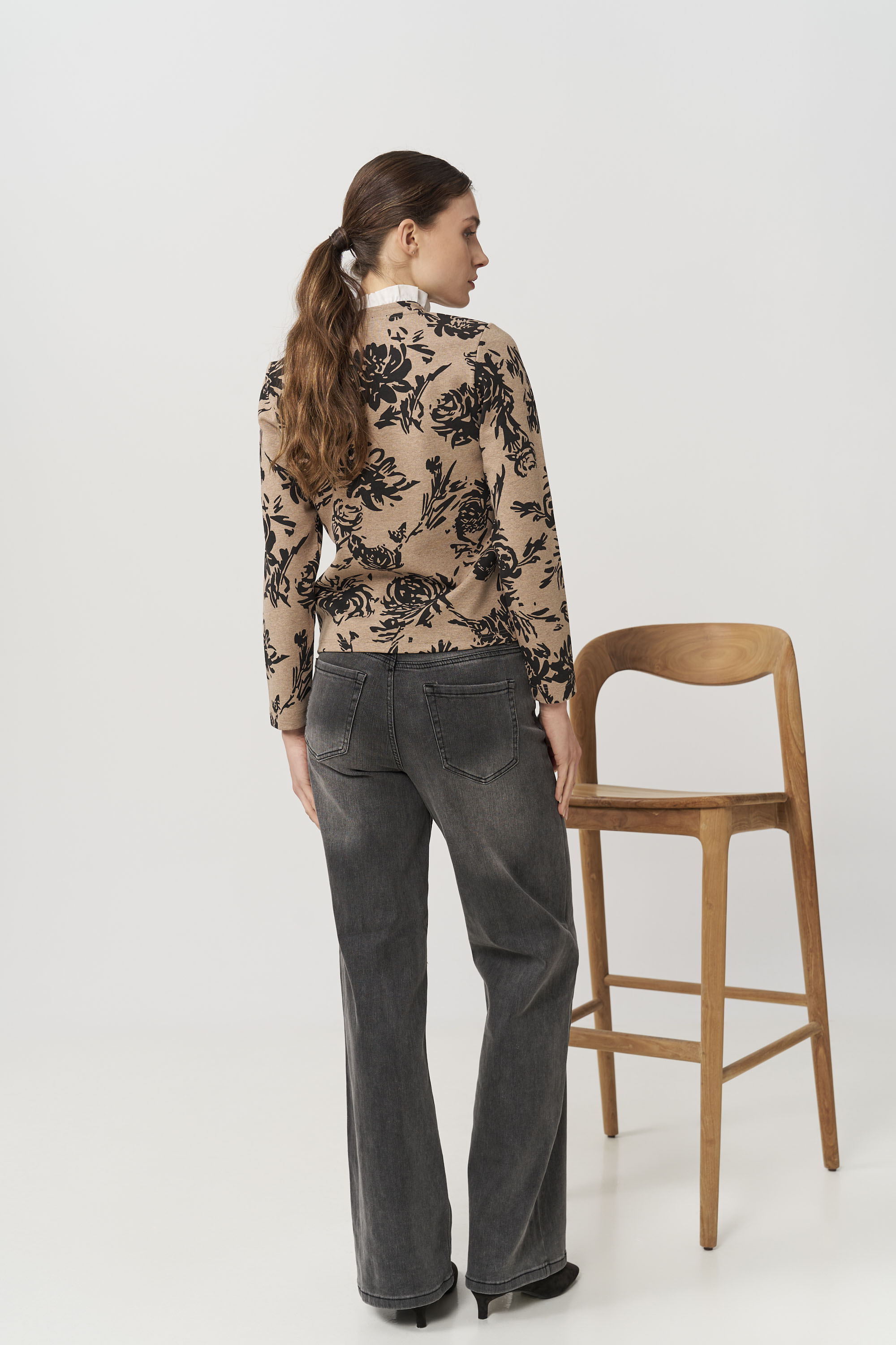 13222 Ζακέτα flower print με βολάν (5)